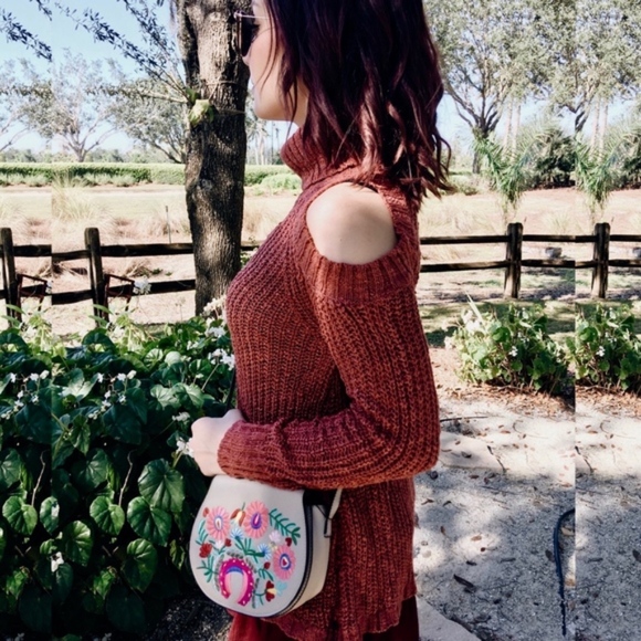 TAN Flower Embroidered Flap Crossbody Bag - Picture 4 of 6